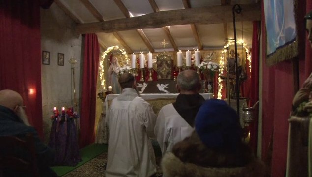 Extrait chapelet 8 décembre 2022 Ermitage Saint-Bède 38490 Fitilieu jc guerguy 2023-01-24.MP4