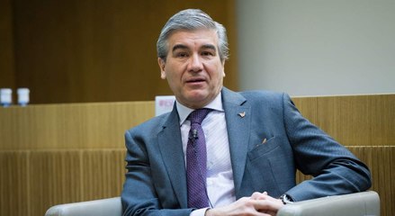 Naturgy gana 1.649 millones en 2022, un 35,8% más, en un momento marcado por la volatilidad
