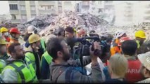 إنقاذ سيدة وطفليها من تحت أنقاض مبنى في أنطاكية التركية بعد 228 ساعة من الزلزال