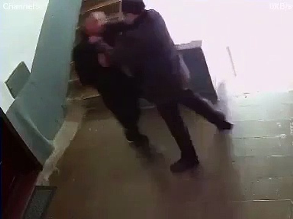 PAMJE TË RËNDA | Dhunë e egër dhe fjalor banal nga një oficer policie ndaj qytetarit në Pogradec