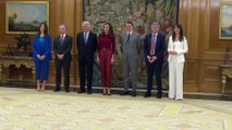 La Reina Letizia, todo al rojo en Zarzuela con sus pantalones de cuero más cañeros