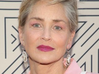 Sharon Stone atteinte de la maladie : en larmes, elle fait une terrible annonce