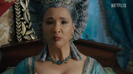 « Bridgerton » : la série dérivée sur la reine Charlotte s’offre une bande-annonce