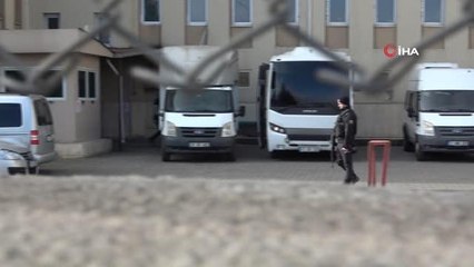 Diyarbakır'da depreme ilişkin gözaltına alınan 53 kişiden 14'ü serbest bırakıldı