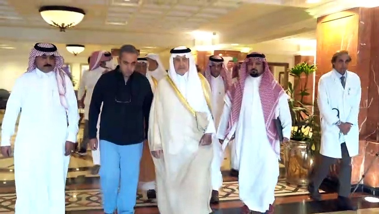 أمير مكة يغادر مستشفى الملك فيصل بعد إجراء فحوصات طبية "تكللت بالنجاح"