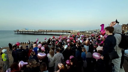 Balloon tribute to tragic mum and daughter on Herne Bay beach