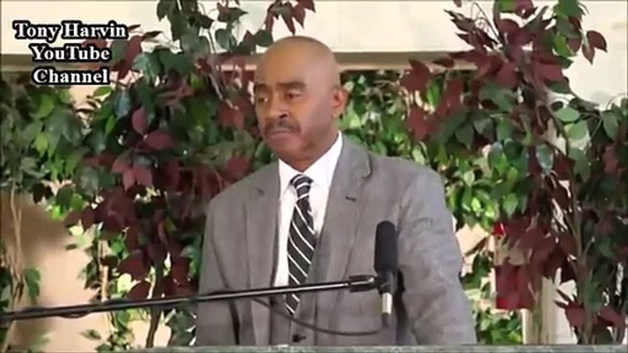 Pastor Gino Jennings - Facebook is sending a lot of people to Hell