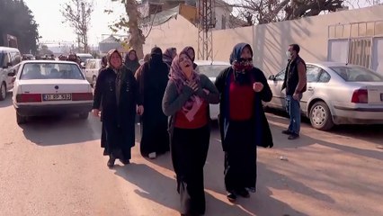 قصص نساء سوريات زادت كارثة الزلزال معاناتهن