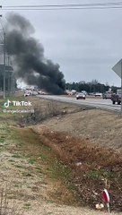 Helicóptero despenha-se em autoestrada no Alabama. Não há sobreviventes