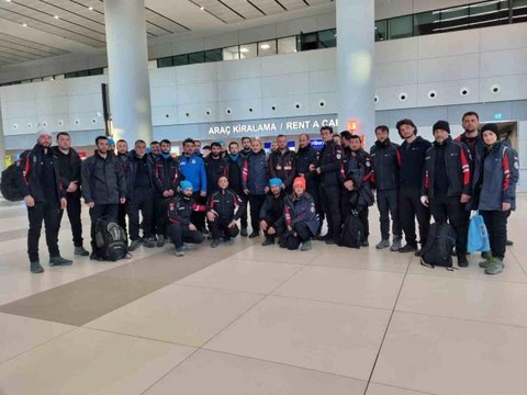 Zeytinburnu Belediyesi AFAD Kentsel Arama Kurtarma Ekibi İstanbul'a döndü