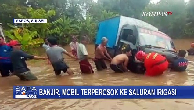 Jalan di Kabupaten Maros Direndam Banjir, Mobil Pikap Bermuatan Sayur Terperosok ke Saluran Irigasi!
