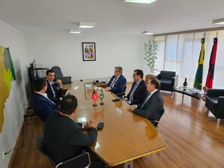 Video herunterladen: João Azevêdo se reúne em Brasília com direção da Azul Linhas Aéreas para viabilizar voo para Cajazeiras