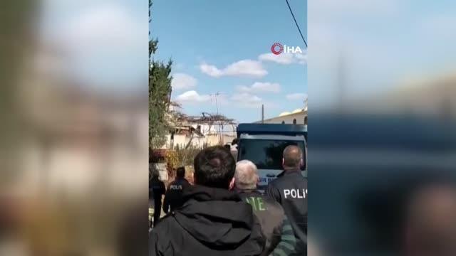 Depremde zarar gören minareler tek tek yıkıldı
