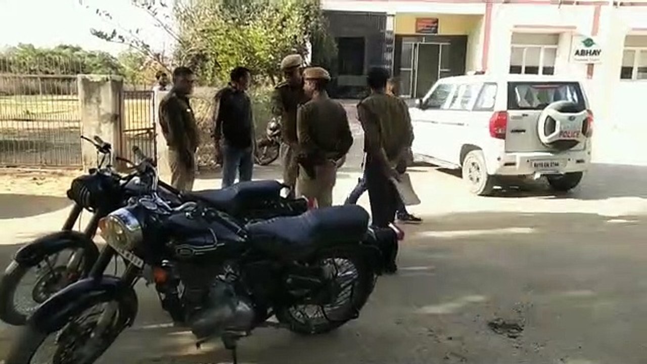 शहर में बाइकर्स मचा रहे थे आतंक, पुलिस ने पीछा कर दबोचा