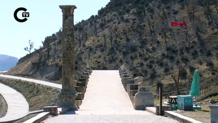 1800 yıllık Cendere Köprüsü depremde ayakta kaldı