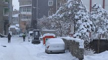 Van’da kar yağışı: 67 yerleşim yerine ulaşım yok