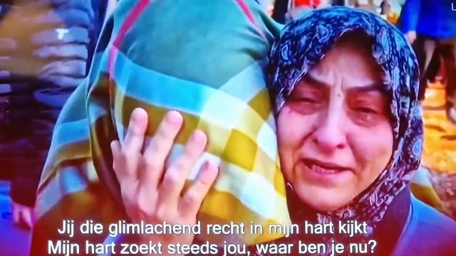 Karsu canlı yayında duygulandırdı: 'Gönlüm hep seni arıyor neredesin sen?'