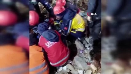 120 saat sonra enkazdan çıkarıldı... Aklına ilk gelen soğuk ayran oldu