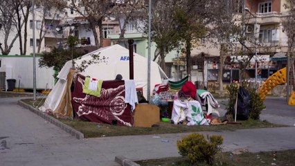 بعد الزلزال.. آلاف العائلات السورية اللاجئة في تركيا بلا مأوى