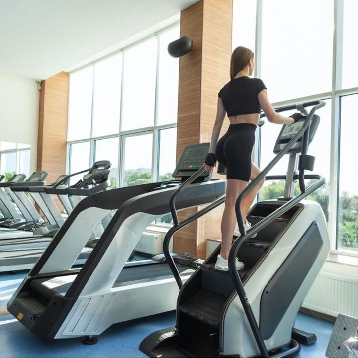 Cuisses, fesses, abdos : qu'est-ce que la méthode 25-7-2 pour brûler des calories ?