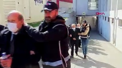 Adana'da depremde yıkılan binalarla ilgili 5 kişi tutuklandı