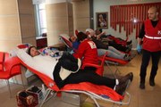 EDİRNE'DE DEPREMZEDE YARALILAR İÇİN KAN BAĞIŞI