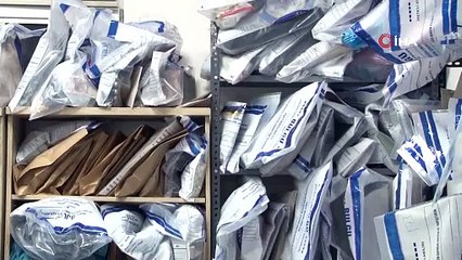 Enkazlardan Çıkan Kıymetli Eşyalar Güvenlik Güçlerine Emanet