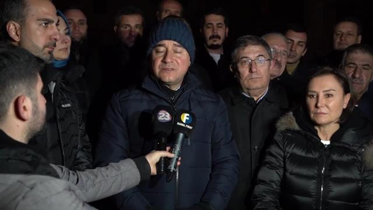 Babacan, Deprem Bölgesi Elâzığ'da: "Merkezi Hükümet İmkanlarıyla Bu Sorun Çözülmez, Çözülemeyecek, Yapamayacaklar.
