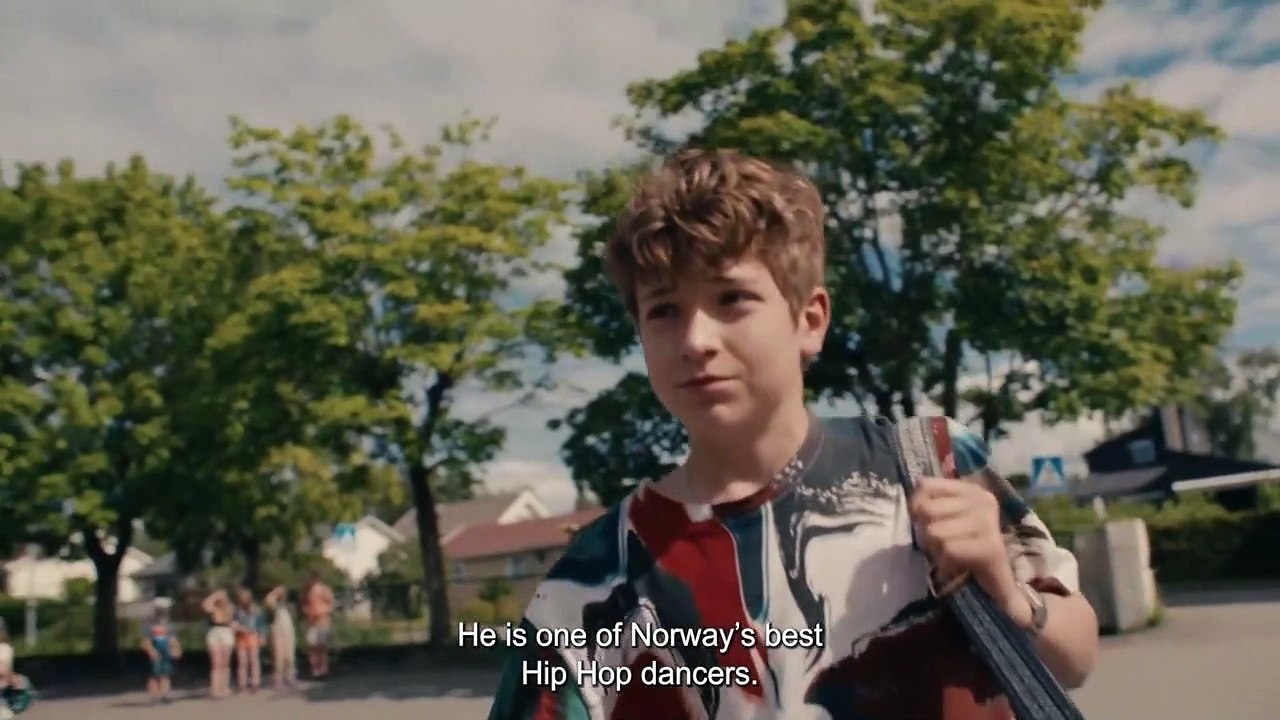 Dancing Queen Trailer OmeU