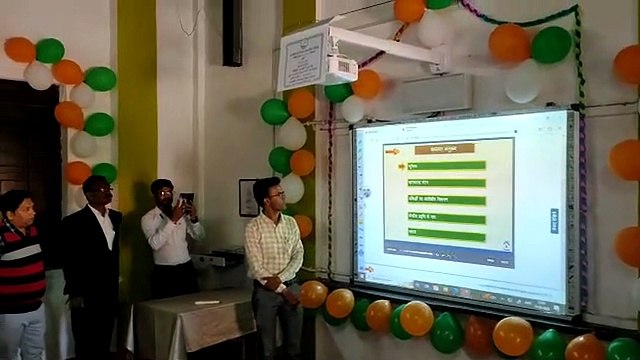 सुबह से अपनी मजदूरी के लिए बिछिया रेंज के ठोढ़ा से पहुंचे मजदूर