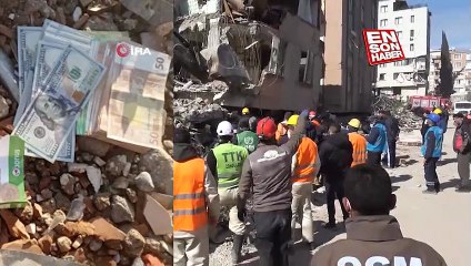 Hatay'da madenciler enkaz çalışmalarında yüklü miktarda para ve altın buldu