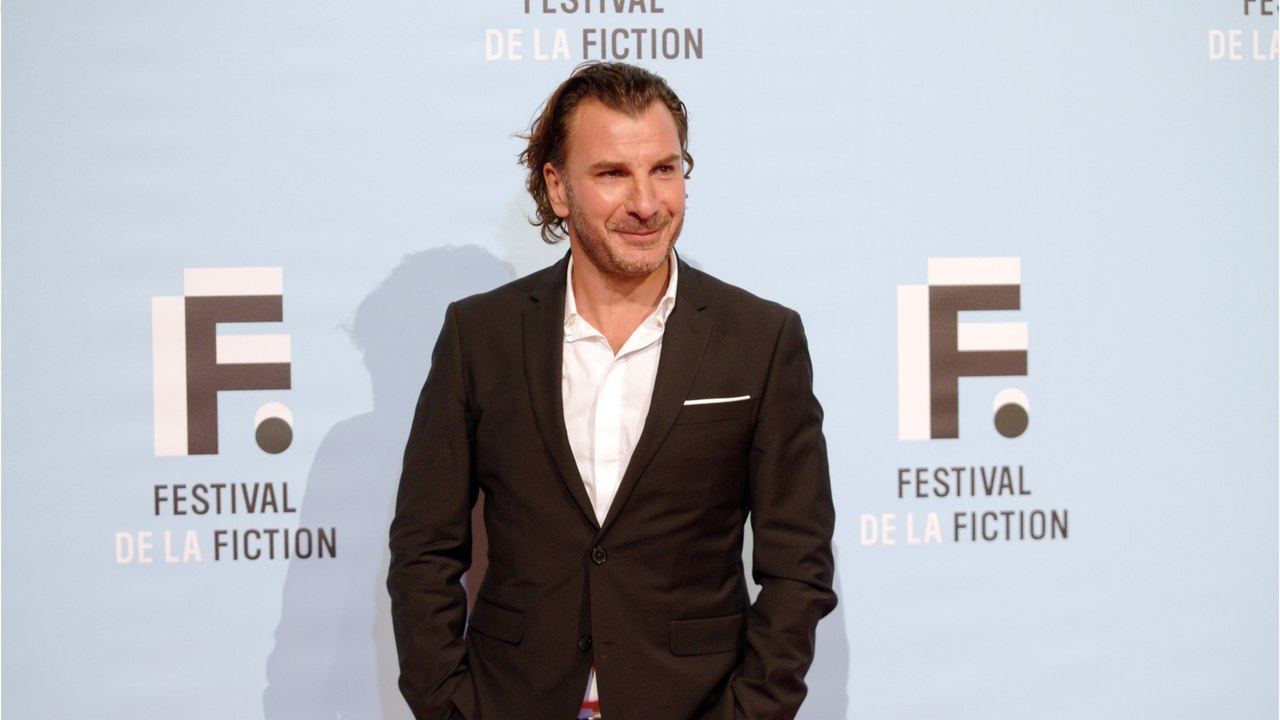 GALA VIDEO - Michael Youn : le jour où sa femme l’a planté en pleine lune de miel à Tahiti