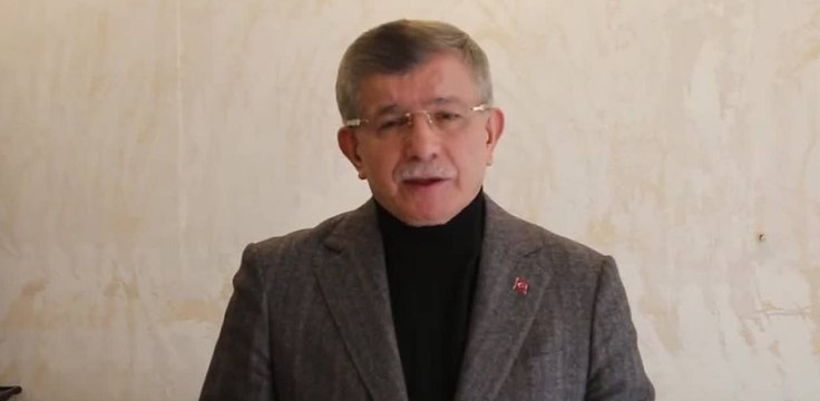 Davutoğlu, bazı deprem bölgelerinde arama kurtarma çalışmalarının tamamlanmasına tepki gösterdi