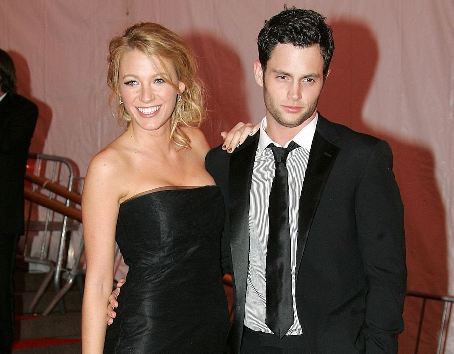 Penn Badgley (« You ») : comment sa relation avec Blake Lively l’a aidé à ne pas « sombrer »