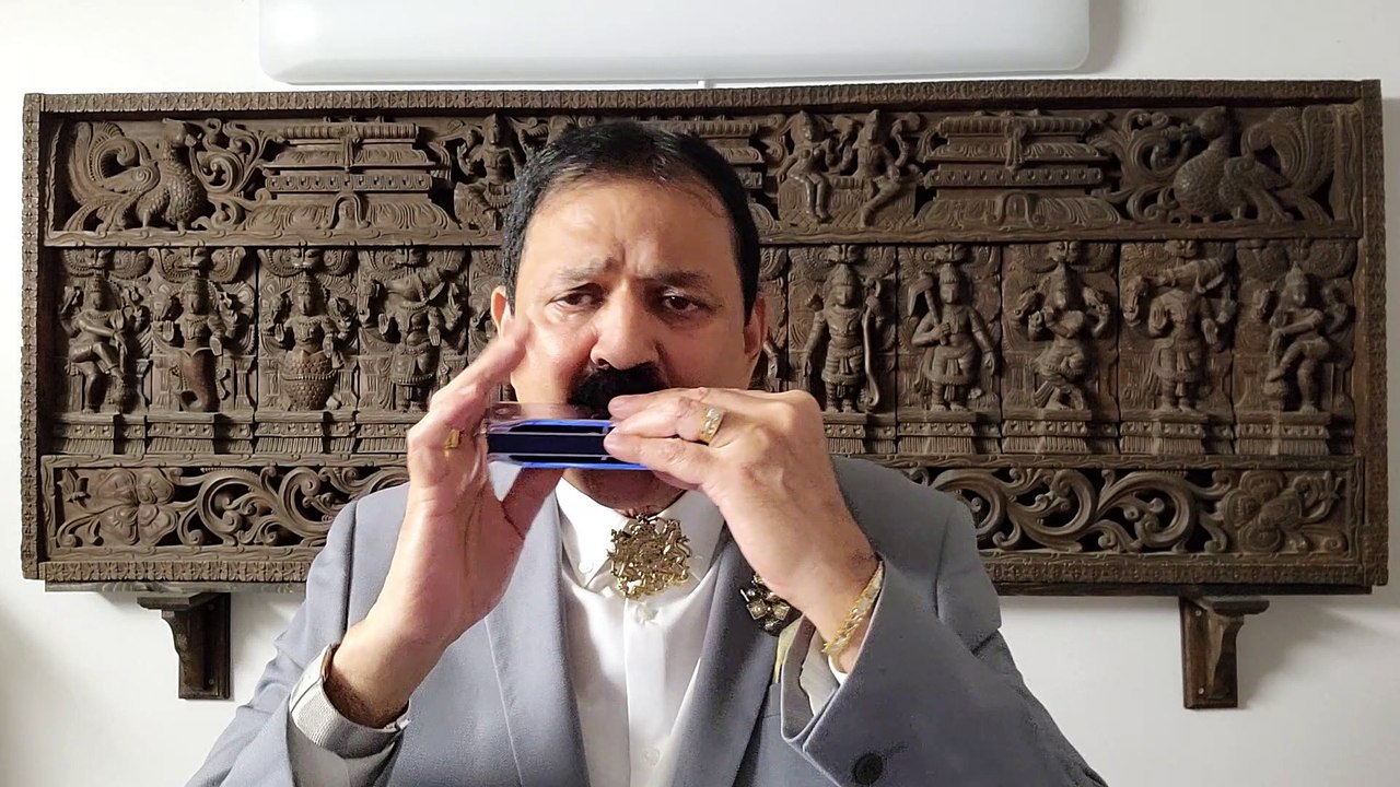 Main Pyaar Ka Rahi Hoon - Film Ek Musafir Ek Hasina 1962 on Harmonica Live Performance by Mukund Kamdar