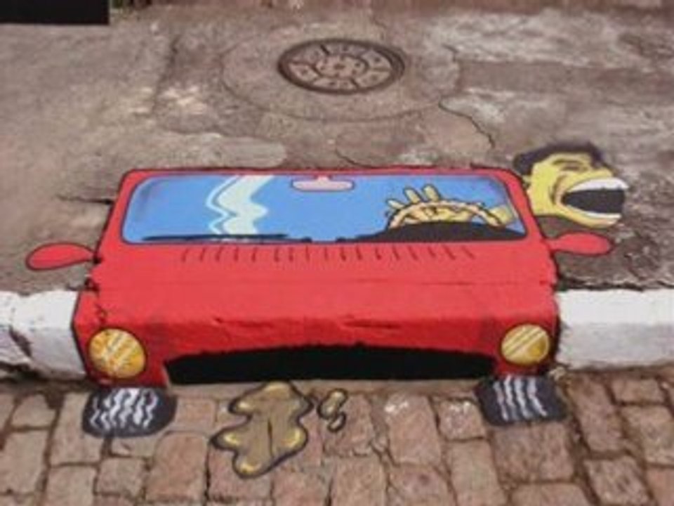 graffiti sur les bouche d'égout a SAO PAULO a voir !