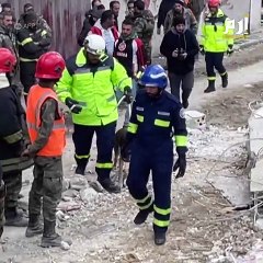 كيف إنقاذ العالقين من تحت الأنقاض؟