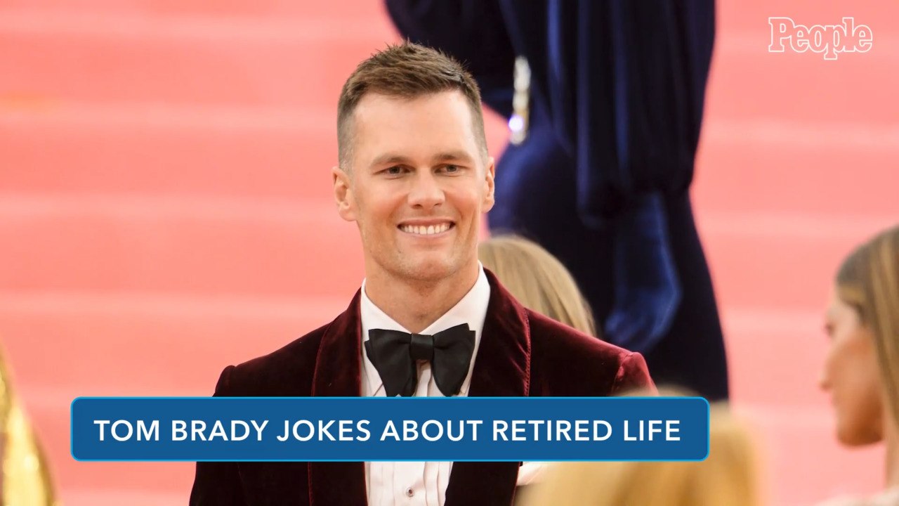 Tom Brady Jokes That He's 'Not Sure What to Do with My Hands' for First Post-Retirement Super Bowl