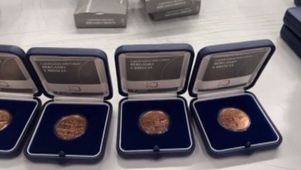 Dentro la Zecca di Stato: "Bergamo e Brescia in rame (e a ruba)"