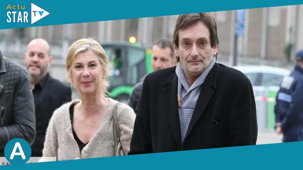 Michèle Laroque impuissante face aux excès de Pierre Palmade : “Je pleurais avant que le rideau s’ou