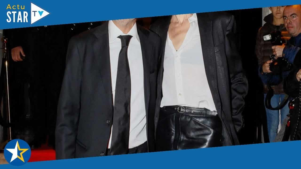 Charlotte Gainsbourg et Yvan Attal : Leur fille Alice en chemise transparente et cravate, sensualité