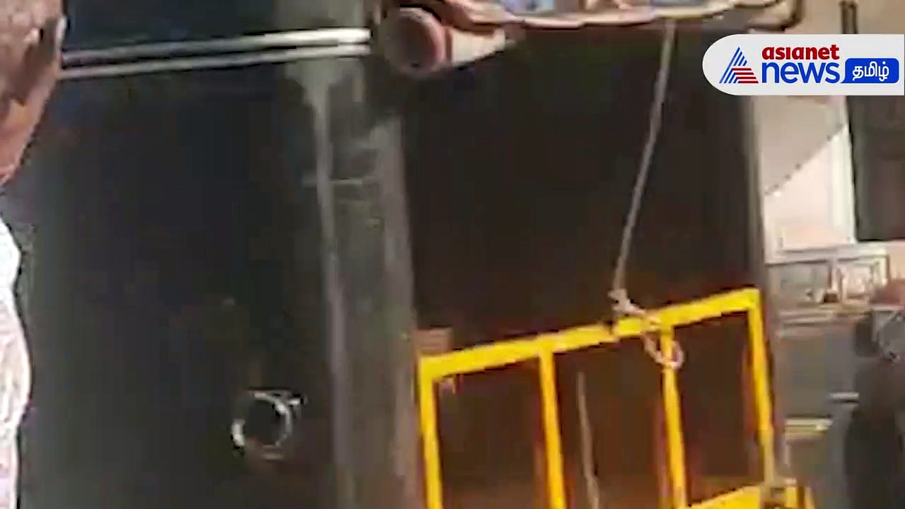 குமரியில் அரசு பள்ளி தலைமை ஆசிரியர் மாணவர்களை கம்பால் தாக்கும் வீடியோ வைரல்