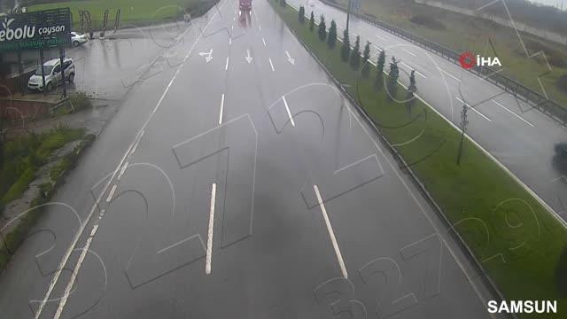 Aşırı hız kazaları kamerada: Ticari taksi uçtu, otomobil ağaçları biçti