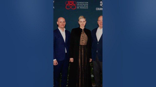 Charlène et Albert de Monaco : soirée chaleureuse, dîner, et gala de charité à Courchevel en France