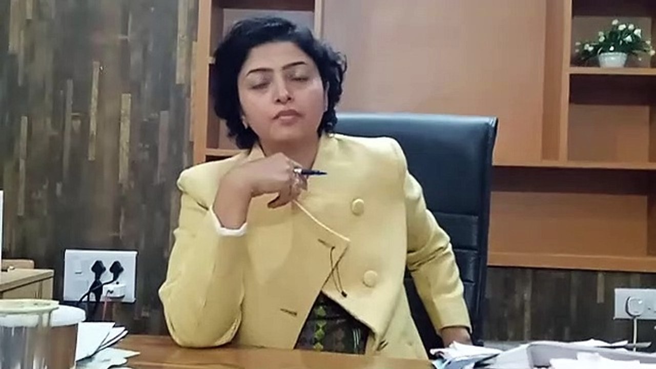 video...IFS officer Savita Dahiya: दिल्ली के प्रदूषण से सांस लेना हुआ मुश्किल, डीएफओ बनकर बचा रही हैं पर्यावरण