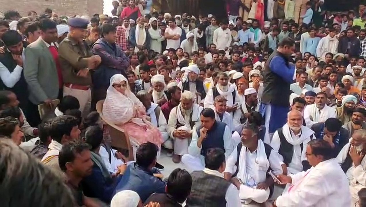गाड़ी में जलाकर मारने के मामले ने पकड़ा तूल