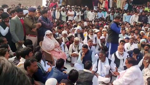 गाड़ी में जलाकर मारने के मामले ने पकड़ा तूल