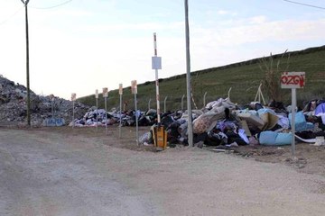 Adana'da Çöken Binaların Molozları Eşyalarıyla Birlikte Korunuyor