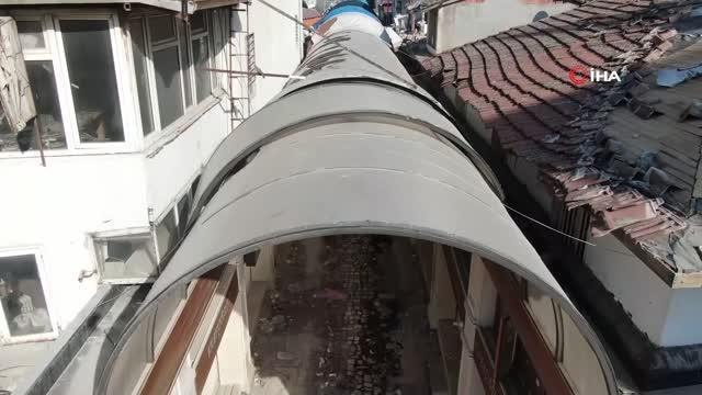 Tarihi Uzun Çarşı, deprem sonrası büyük hasar gördü