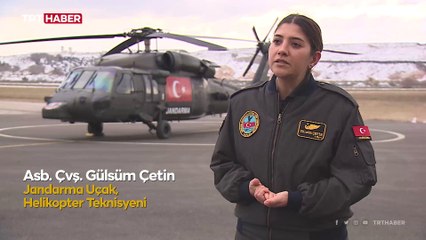 Depremzede astsubay göreve koştu